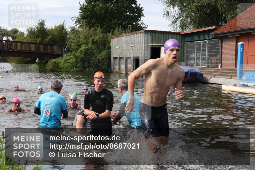 31.08.2025 - Elbe Triathlon Hamburg Luisa Fischer http://msf.ph/oto/8687021 31.08.2025 10:51:58 Schwimmen 1519, 1536, 1552, 1561, 1562, 1571, 1595, 1597 meine-sportfotos.de