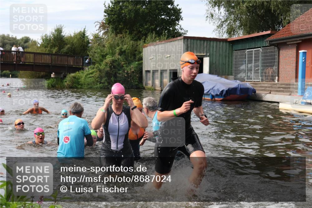 31.08.2025 - Elbe Triathlon Hamburg Luisa Fischer http://msf.ph/oto/8687024 31.08.2025 10:51:59 Schwimmen 1519, 1536, 1552, 1561, 1562, 1571, 1595, 1597 meine-sportfotos.de