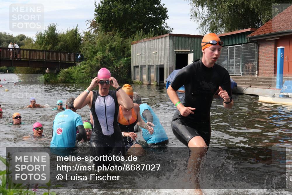31.08.2025 - Elbe Triathlon Hamburg Luisa Fischer http://msf.ph/oto/8687027 31.08.2025 10:51:59 Schwimmen 1519, 1536, 1552, 1561, 1562, 1571, 1595, 1597 meine-sportfotos.de