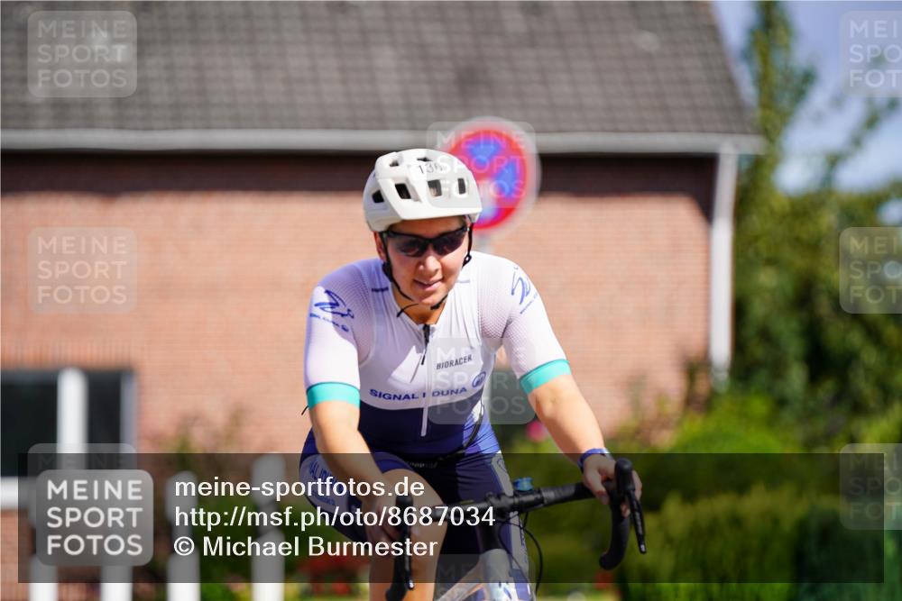 31.08.2025 - Elbe Triathlon Hamburg Michael Burmester http://msf.ph/oto/8687034 31.08.2025 14:49:04 Radfahren 136 meine-sportfotos.de