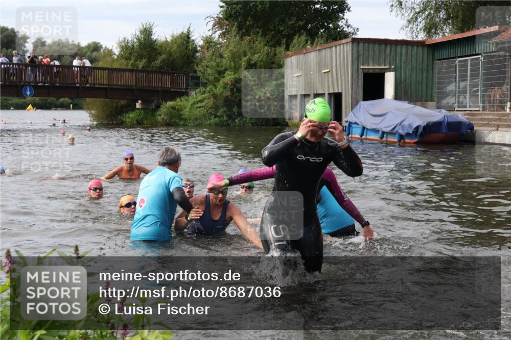 31.08.2025 - Elbe Triathlon Hamburg Luisa Fischer http://msf.ph/oto/8687036 31.08.2025 10:52:02 Schwimmen 1519, 1532, 1536, 1552, 1561, 1562, 1571, 1580, 1586, 1595, 1597 meine-sportfotos.de