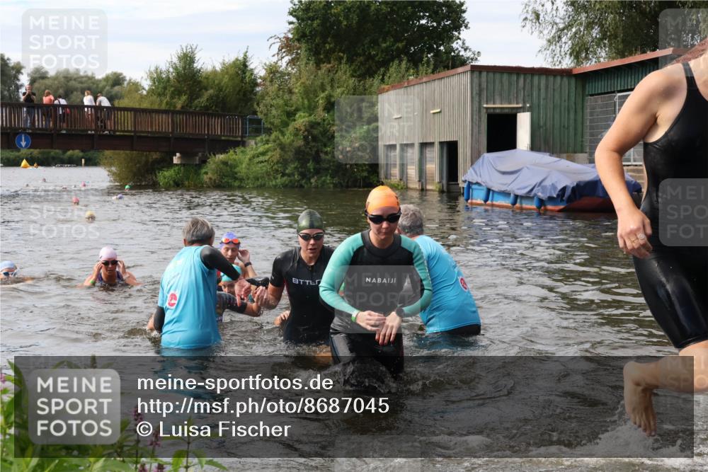 31.08.2025 - Elbe Triathlon Hamburg Luisa Fischer http://msf.ph/oto/8687045 31.08.2025 10:52:07 Schwimmen 1516, 1519, 1521, 1527, 1532, 1536, 1541, 1545, 1561, 1562, 1571, 1580, 1581, 1586 meine-sportfotos.de