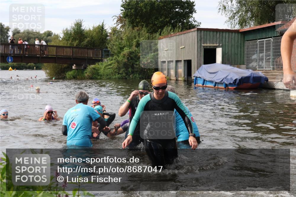 31.08.2025 - Elbe Triathlon Hamburg Luisa Fischer http://msf.ph/oto/8687047 31.08.2025 10:52:08 Schwimmen 1516, 1519, 1521, 1527, 1532, 1541, 1545, 1561, 1562, 1571, 1580, 1581, 1586 meine-sportfotos.de