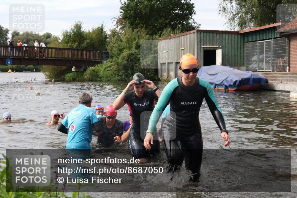 31.08.2025 - Elbe Triathlon Hamburg Luisa Fischer http://msf.ph/oto/8687050 31.08.2025 10:52:08 Schwimmen 1516, 1519, 1521, 1527, 1532, 1541, 1545, 1561, 1562, 1571, 1580, 1581, 1586 meine-sportfotos.de