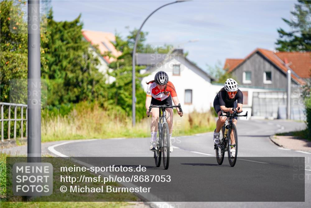 31.08.2025 - Elbe Triathlon Hamburg Michael Burmester http://msf.ph/oto/8687053 31.08.2025 14:49:25 Radfahren 145 meine-sportfotos.de