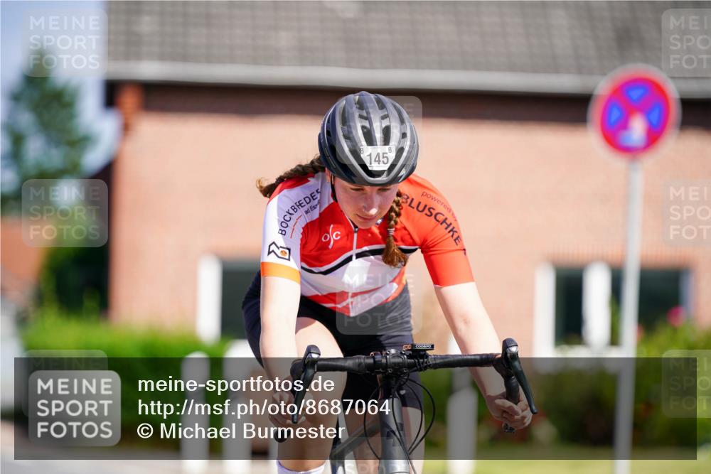 31.08.2025 - Elbe Triathlon Hamburg Michael Burmester http://msf.ph/oto/8687064 31.08.2025 14:49:28 Radfahren 145 meine-sportfotos.de