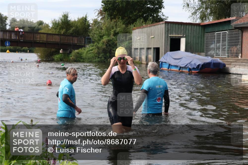 31.08.2025 - Elbe Triathlon Hamburg Luisa Fischer http://msf.ph/oto/8687077 31.08.2025 10:52:31 Schwimmen 1559 meine-sportfotos.de