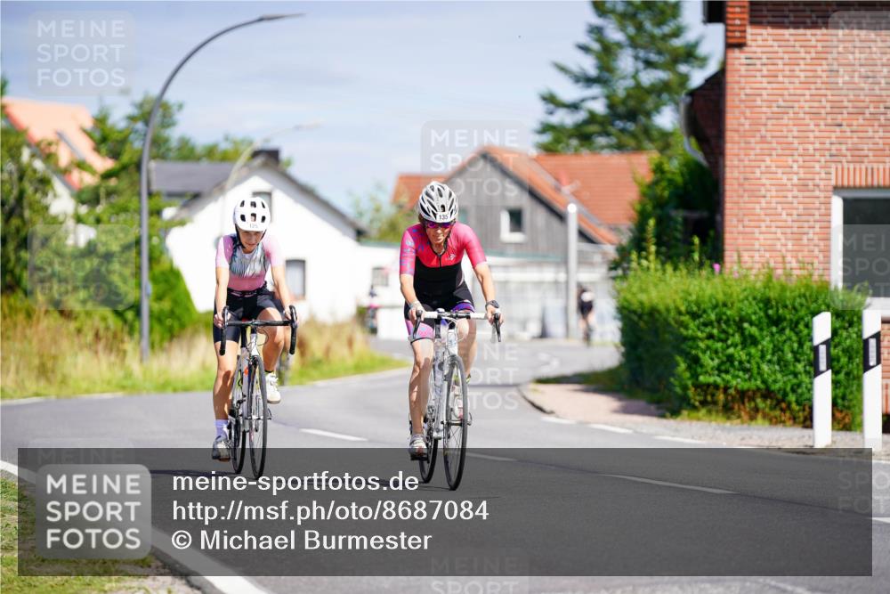 31.08.2025 - Elbe Triathlon Hamburg Michael Burmester http://msf.ph/oto/8687084 31.08.2025 14:49:58 Radfahren 125, 155 meine-sportfotos.de