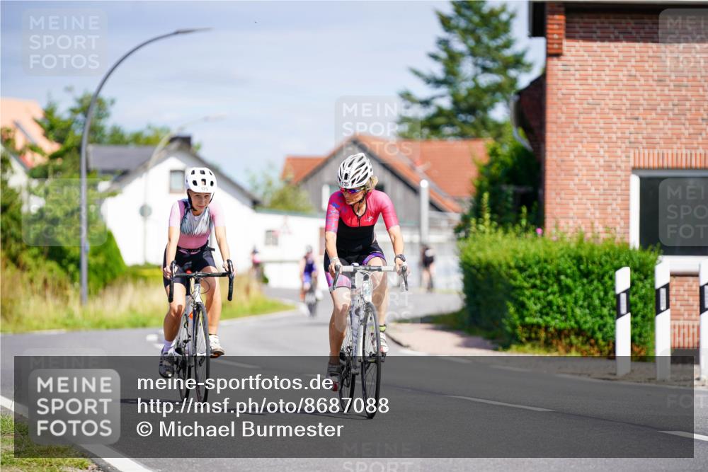 31.08.2025 - Elbe Triathlon Hamburg Michael Burmester http://msf.ph/oto/8687088 31.08.2025 14:49:59 Radfahren 125, 155 meine-sportfotos.de