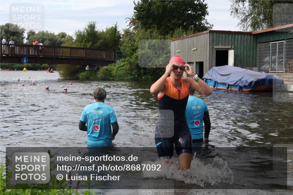 31.08.2025 - Elbe Triathlon Hamburg Luisa Fischer http://msf.ph/oto/8687092 31.08.2025 10:52:43 Schwimmen 1587 meine-sportfotos.de