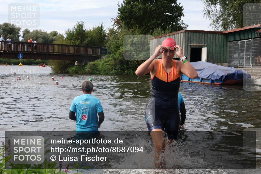31.08.2025 - Elbe Triathlon Hamburg Luisa Fischer http://msf.ph/oto/8687094 31.08.2025 10:52:43 Schwimmen 1587 meine-sportfotos.de