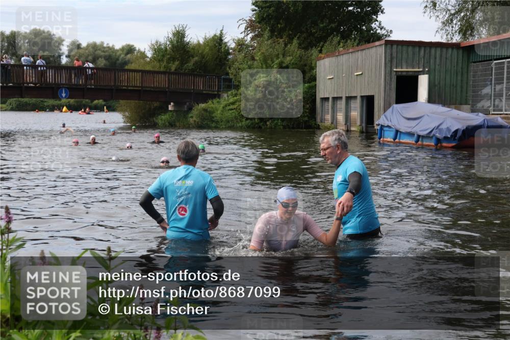 31.08.2025 - Elbe Triathlon Hamburg Luisa Fischer http://msf.ph/oto/8687099 31.08.2025 10:52:54 Schwimmen 1513 meine-sportfotos.de