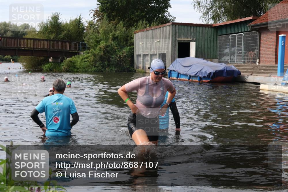 31.08.2025 - Elbe Triathlon Hamburg Luisa Fischer http://msf.ph/oto/8687107 31.08.2025 10:52:56 Schwimmen 1513 meine-sportfotos.de