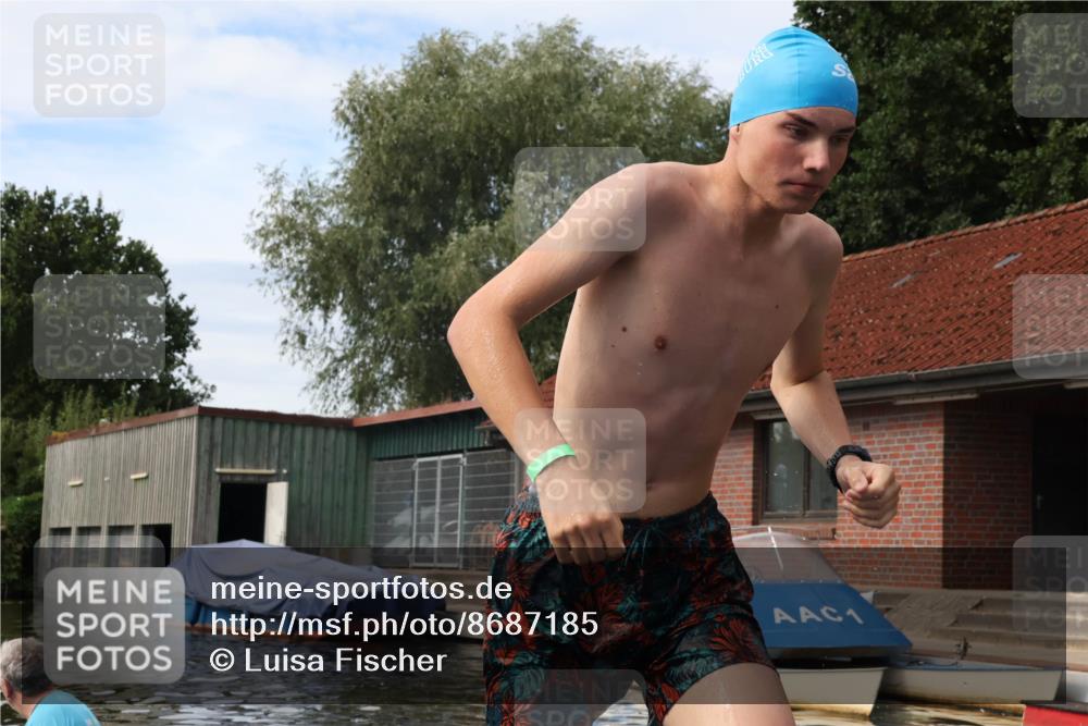31.08.2025 - Elbe Triathlon Hamburg Luisa Fischer http://msf.ph/oto/8687185 31.08.2025 10:53:42 Schwimmen 952 meine-sportfotos.de