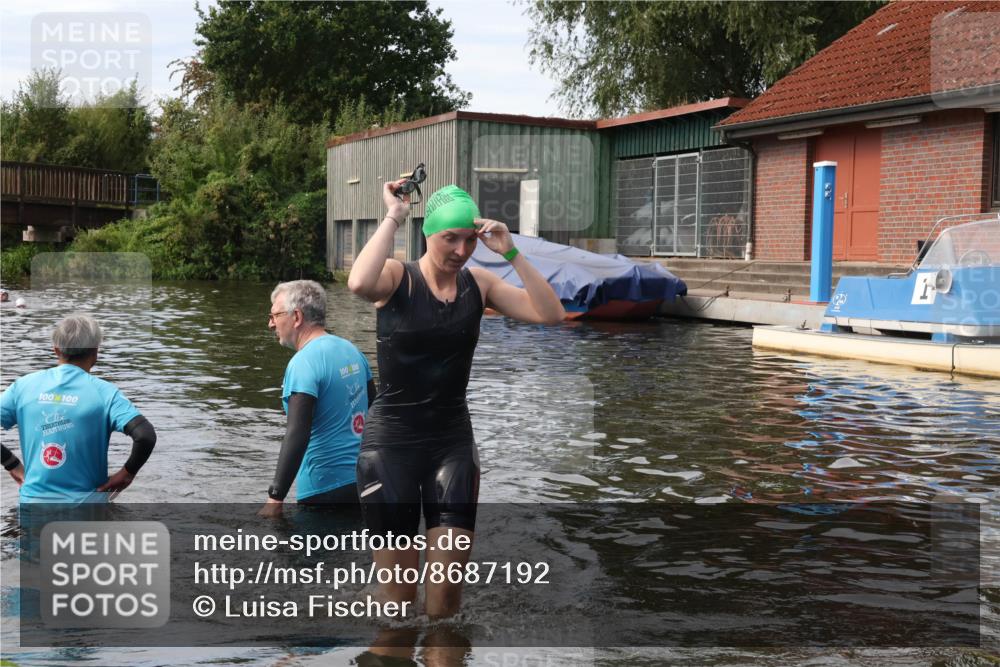 31.08.2025 - Elbe Triathlon Hamburg Luisa Fischer http://msf.ph/oto/8687192 31.08.2025 10:53:57 Schwimmen 1574, 1593 meine-sportfotos.de
