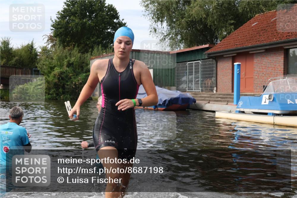 31.08.2025 - Elbe Triathlon Hamburg Luisa Fischer http://msf.ph/oto/8687198 31.08.2025 10:54:13 Schwimmen 1582 meine-sportfotos.de