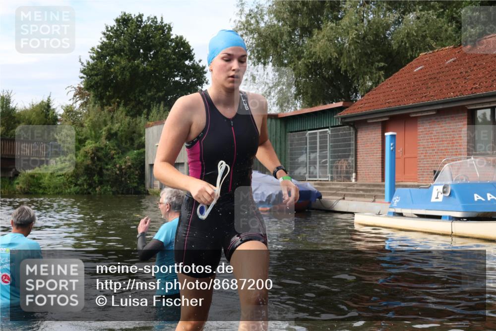 31.08.2025 - Elbe Triathlon Hamburg Luisa Fischer http://msf.ph/oto/8687200 31.08.2025 10:54:13 Schwimmen 1582 meine-sportfotos.de