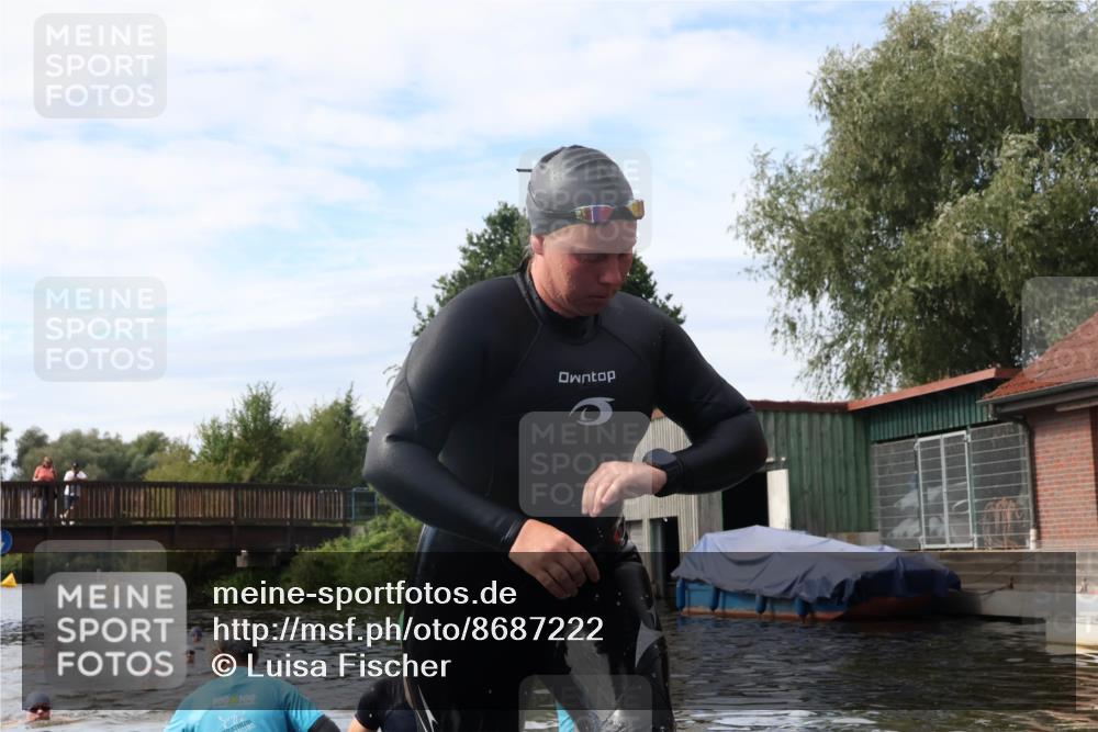 31.08.2025 - Elbe Triathlon Hamburg Luisa Fischer http://msf.ph/oto/8687222 31.08.2025 10:54:46 Schwimmen 1509, 1524, 1554, 1590 meine-sportfotos.de
