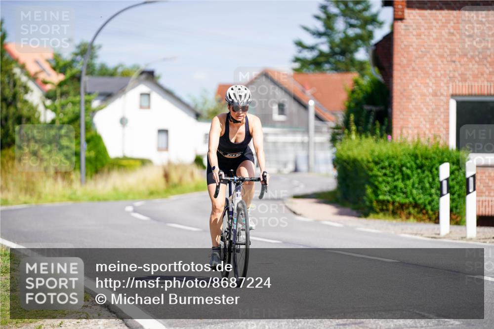 31.08.2025 - Elbe Triathlon Hamburg Michael Burmester http://msf.ph/oto/8687224 31.08.2025 14:51:29 Radfahren 147 meine-sportfotos.de