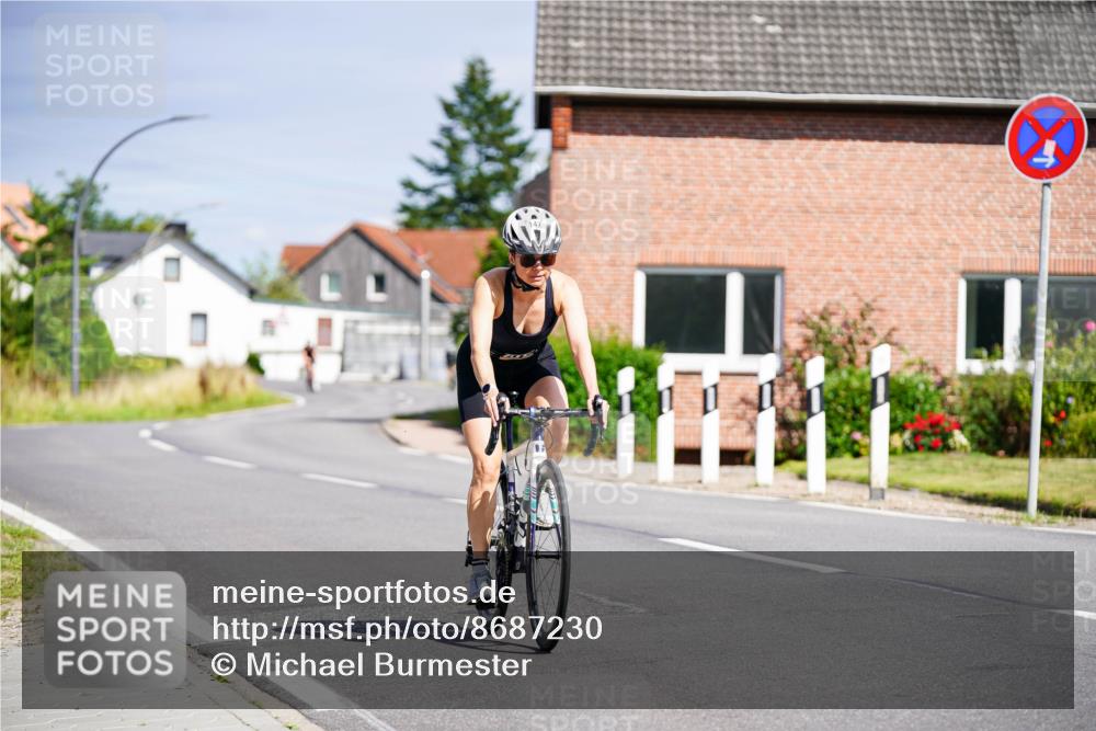 31.08.2025 - Elbe Triathlon Hamburg Michael Burmester http://msf.ph/oto/8687230 31.08.2025 14:51:30 Radfahren 147 meine-sportfotos.de