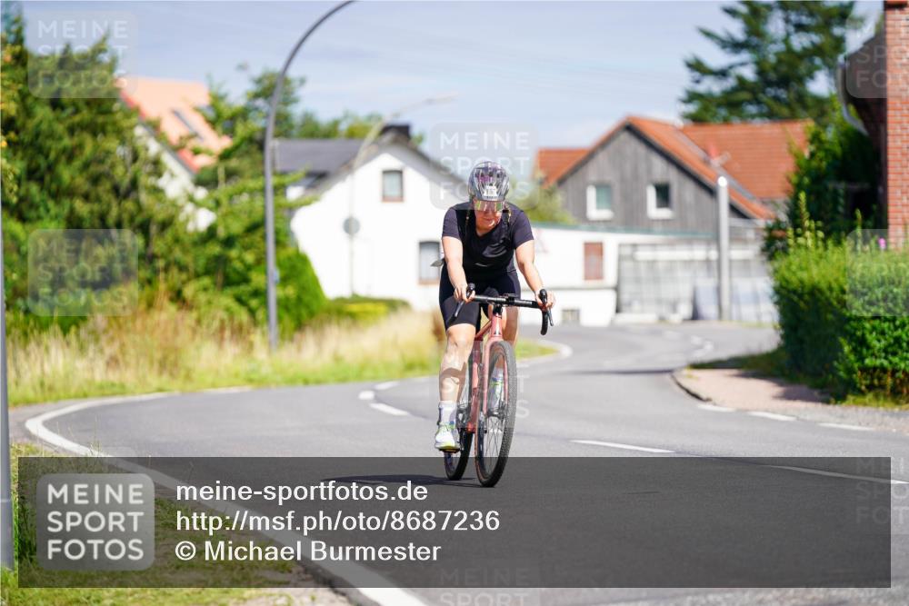 31.08.2025 - Elbe Triathlon Hamburg Michael Burmester http://msf.ph/oto/8687236 31.08.2025 14:51:41 Radfahren 157 meine-sportfotos.de