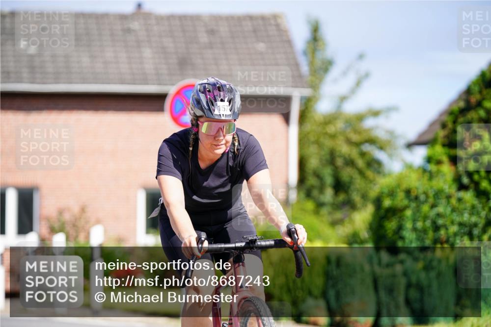 31.08.2025 - Elbe Triathlon Hamburg Michael Burmester http://msf.ph/oto/8687243 31.08.2025 14:51:44 Radfahren 157 meine-sportfotos.de