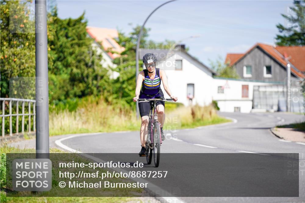 31.08.2025 - Elbe Triathlon Hamburg Michael Burmester http://msf.ph/oto/8687257 31.08.2025 14:52:04 Radfahren 140, 143 meine-sportfotos.de