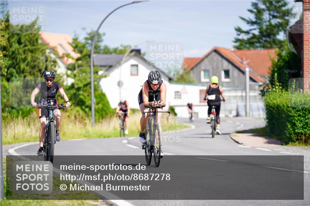 31.08.2025 - Elbe Triathlon Hamburg Michael Burmester http://msf.ph/oto/8687278 31.08.2025 14:52:55 Radfahren 121 meine-sportfotos.de