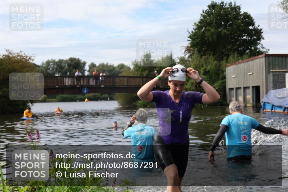 31.08.2025 - Elbe Triathlon Hamburg Luisa Fischer http://msf.ph/oto/8687291 31.08.2025 10:55:47 Schwimmen 1550 meine-sportfotos.de