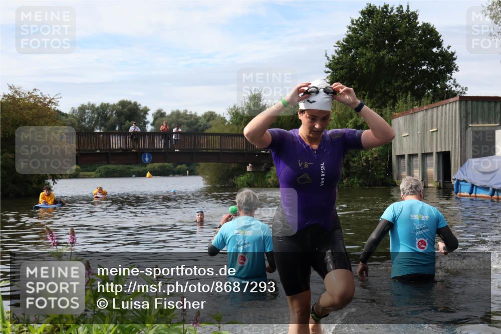 31.08.2025 - Elbe Triathlon Hamburg Luisa Fischer http://msf.ph/oto/8687293 31.08.2025 10:55:47 Schwimmen 1550 meine-sportfotos.de
