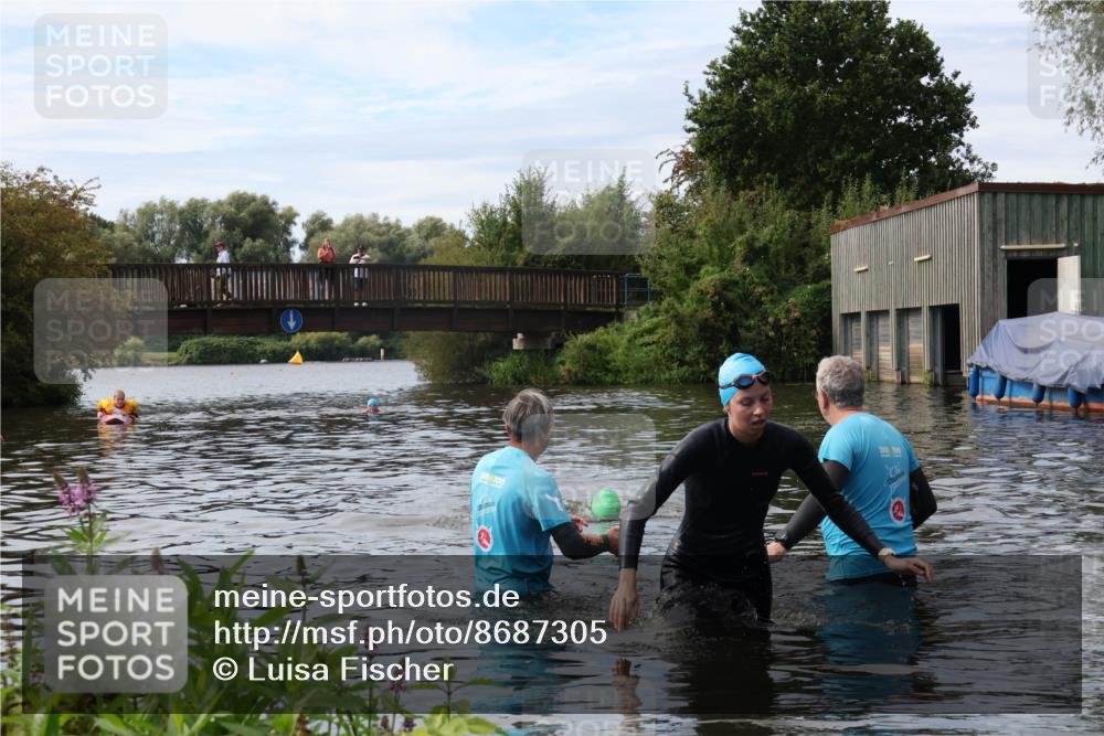 31.08.2025 - Elbe Triathlon Hamburg Luisa Fischer http://msf.ph/oto/8687305 31.08.2025 10:56:03 Schwimmen 1522, 1606 meine-sportfotos.de