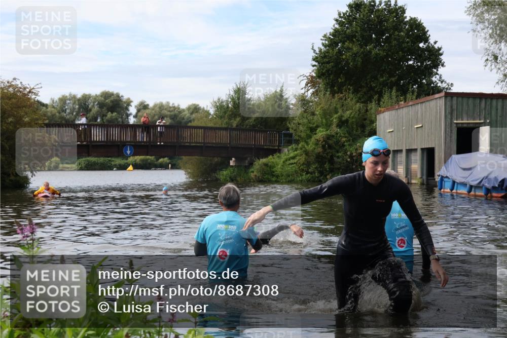 31.08.2025 - Elbe Triathlon Hamburg Luisa Fischer http://msf.ph/oto/8687308 31.08.2025 10:56:04 Schwimmen 1522, 1606 meine-sportfotos.de
