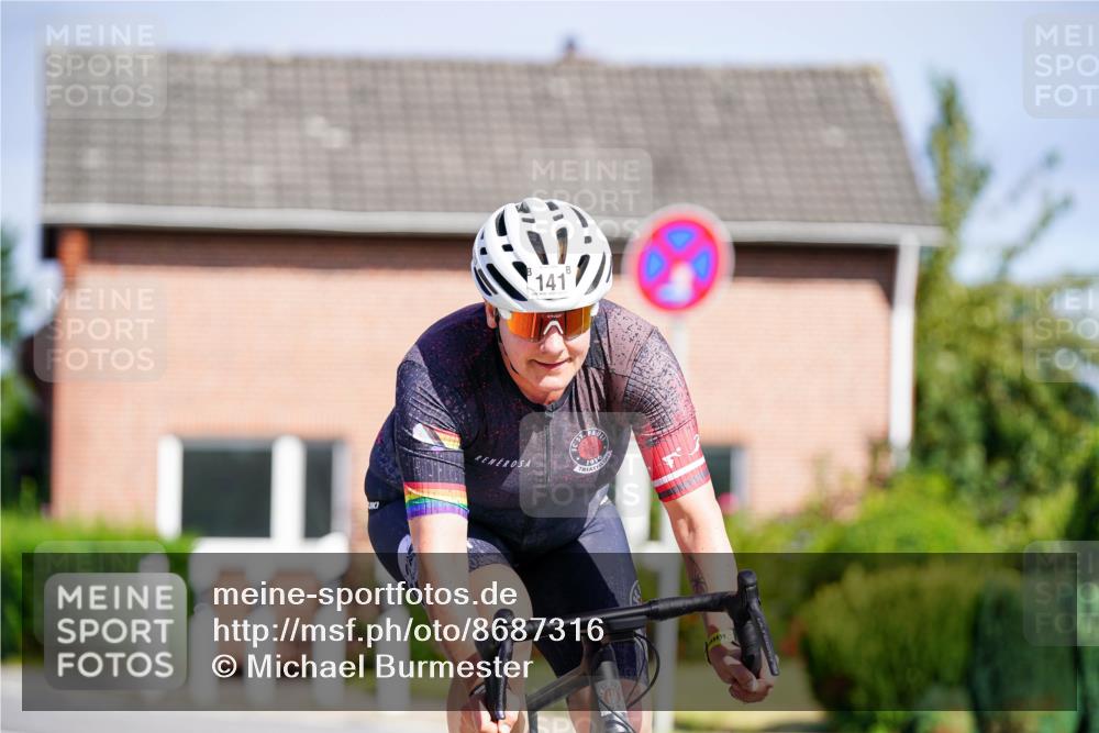 31.08.2025 - Elbe Triathlon Hamburg Michael Burmester http://msf.ph/oto/8687316 31.08.2025 14:53:07 Radfahren 141 meine-sportfotos.de
