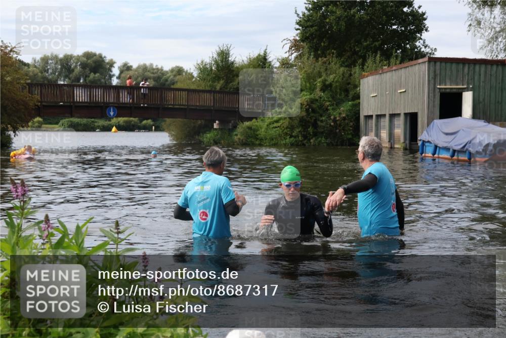 31.08.2025 - Elbe Triathlon Hamburg Luisa Fischer http://msf.ph/oto/8687317 31.08.2025 10:56:09 Schwimmen 1522, 1606 meine-sportfotos.de