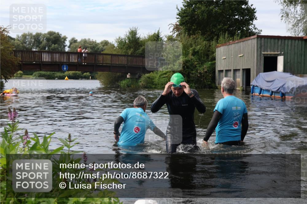 31.08.2025 - Elbe Triathlon Hamburg Luisa Fischer http://msf.ph/oto/8687322 31.08.2025 10:56:10 Schwimmen 1522, 1606 meine-sportfotos.de