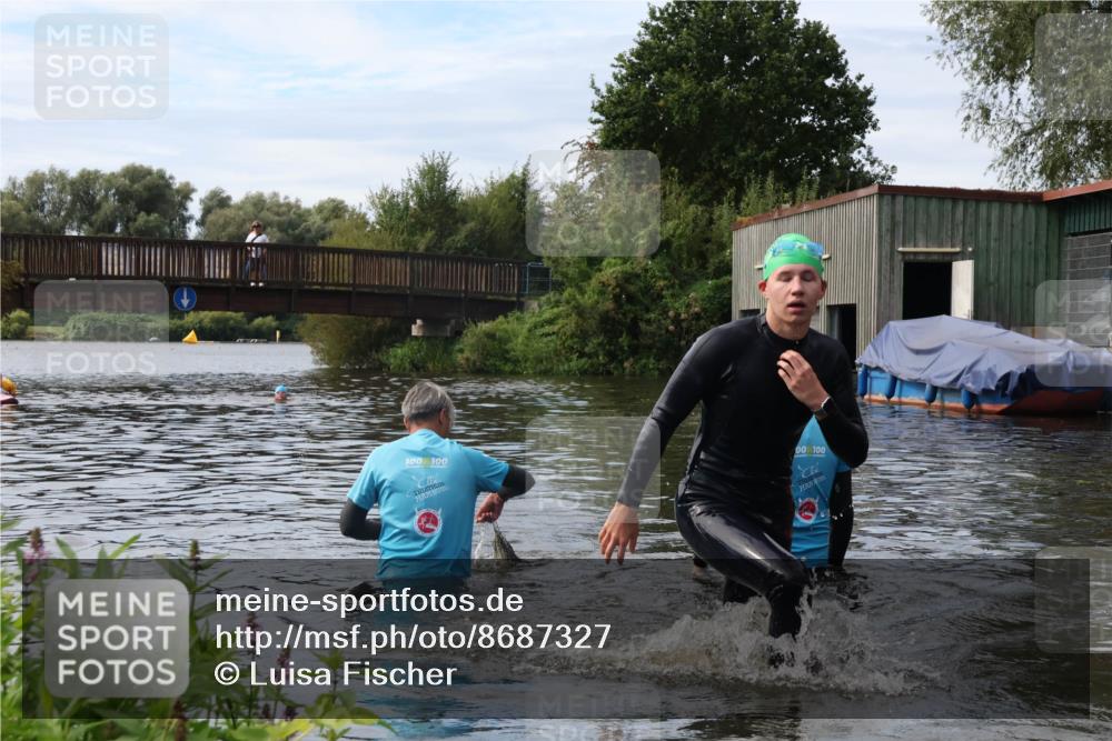 31.08.2025 - Elbe Triathlon Hamburg Luisa Fischer http://msf.ph/oto/8687327 31.08.2025 10:56:11 Schwimmen 1522, 1606 meine-sportfotos.de