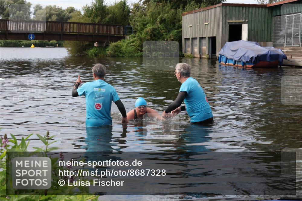 31.08.2025 - Elbe Triathlon Hamburg Luisa Fischer http://msf.ph/oto/8687328 31.08.2025 10:56:50 Schwimmen 1517 meine-sportfotos.de