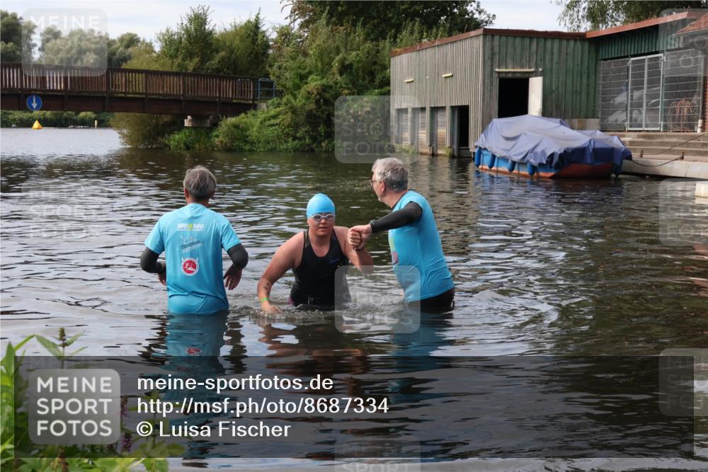31.08.2025 - Elbe Triathlon Hamburg Luisa Fischer http://msf.ph/oto/8687334 31.08.2025 10:56:51 Schwimmen 1517 meine-sportfotos.de