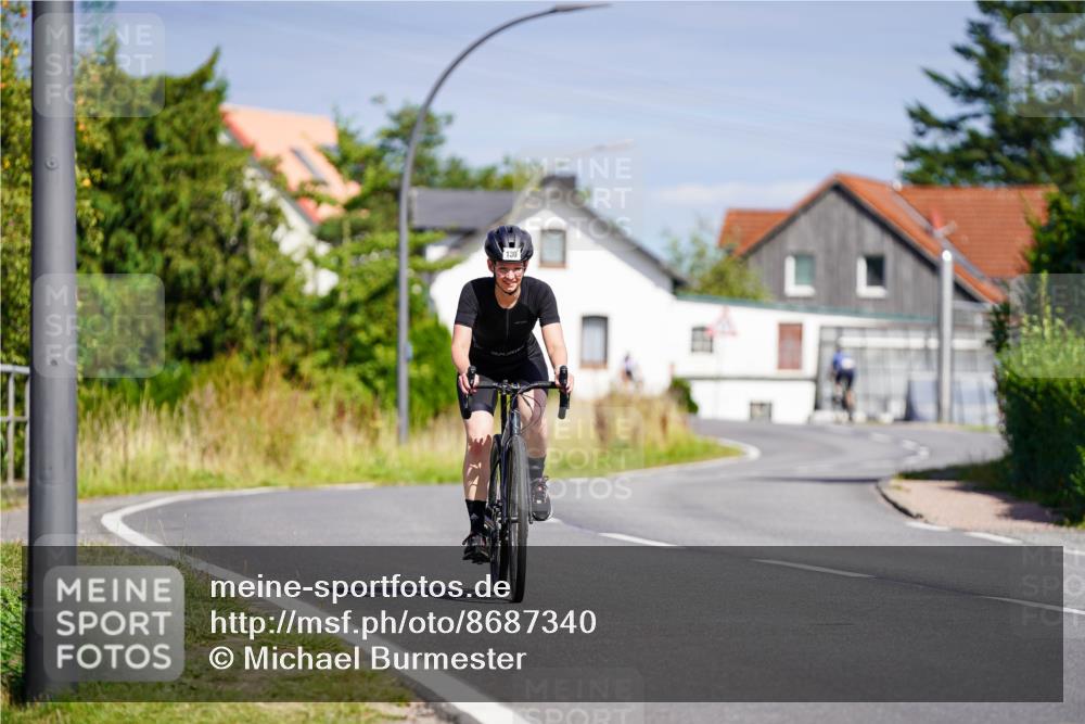 31.08.2025 - Elbe Triathlon Hamburg Michael Burmester http://msf.ph/oto/8687340 31.08.2025 14:53:51 Radfahren 130 meine-sportfotos.de