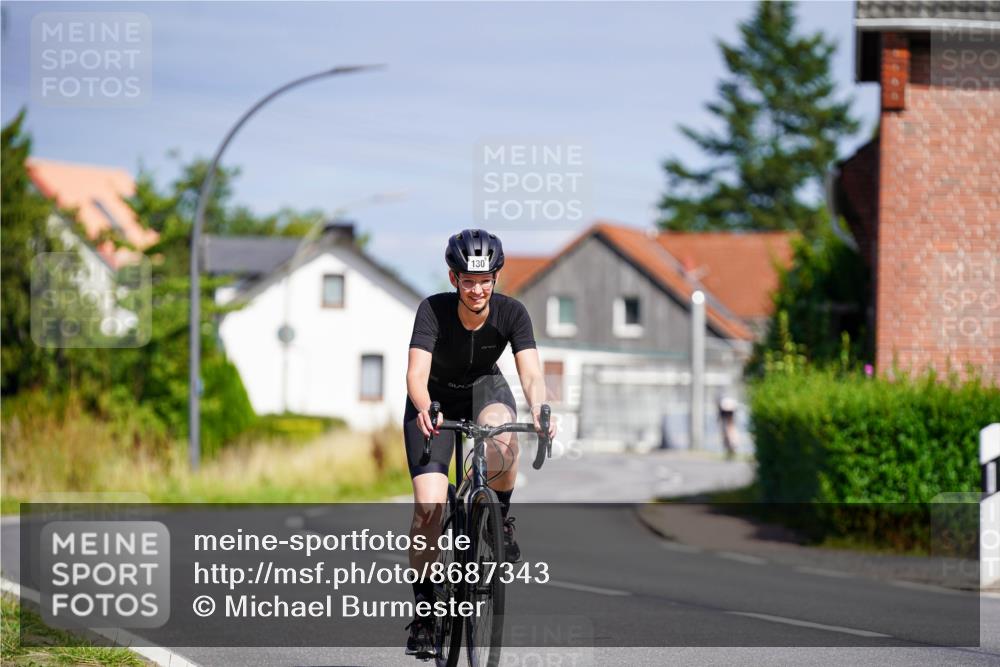 31.08.2025 - Elbe Triathlon Hamburg Michael Burmester http://msf.ph/oto/8687343 31.08.2025 14:53:52 Radfahren 130 meine-sportfotos.de