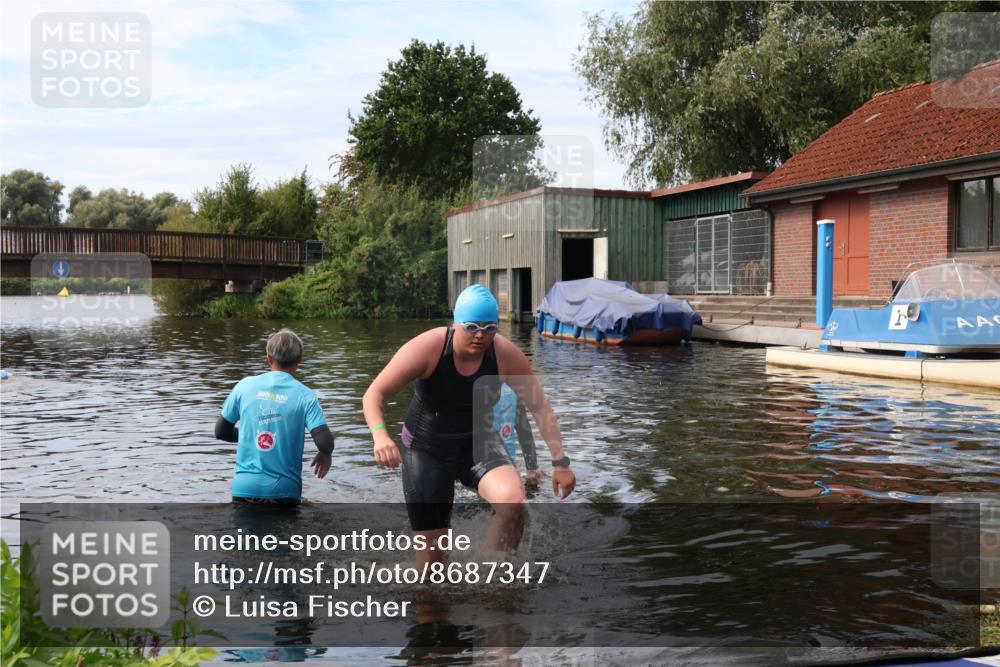 31.08.2025 - Elbe Triathlon Hamburg Luisa Fischer http://msf.ph/oto/8687347 31.08.2025 10:56:53 Schwimmen 1517 meine-sportfotos.de