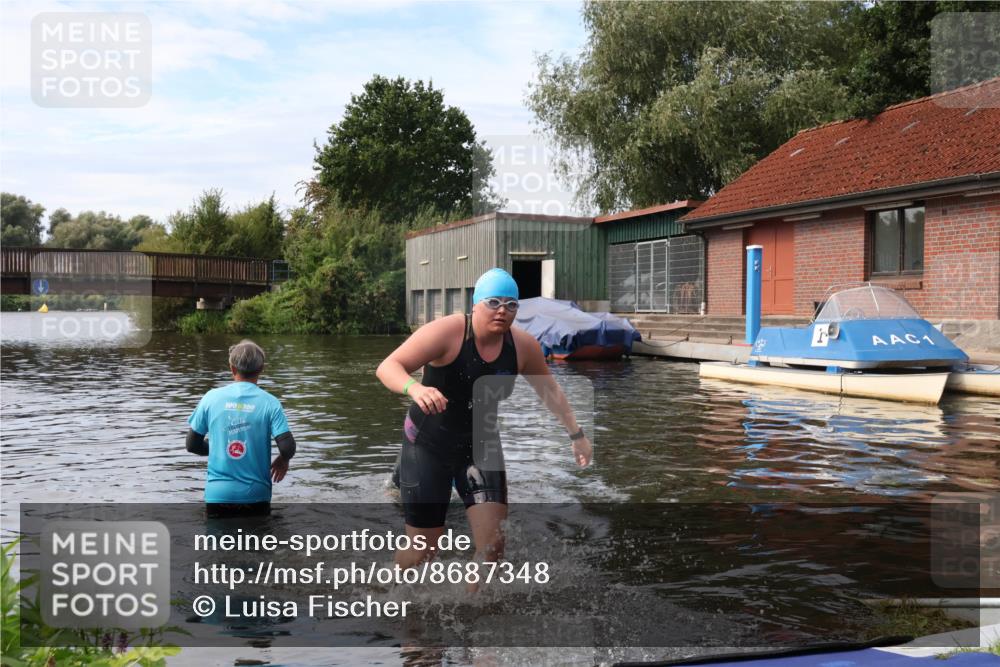 31.08.2025 - Elbe Triathlon Hamburg Luisa Fischer http://msf.ph/oto/8687348 31.08.2025 10:56:53 Schwimmen 1517 meine-sportfotos.de