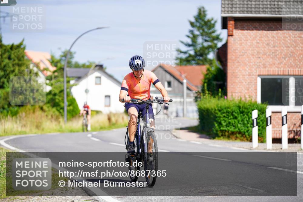 31.08.2025 - Elbe Triathlon Hamburg Michael Burmester http://msf.ph/oto/8687365 31.08.2025 14:54:30 Radfahren 154 meine-sportfotos.de