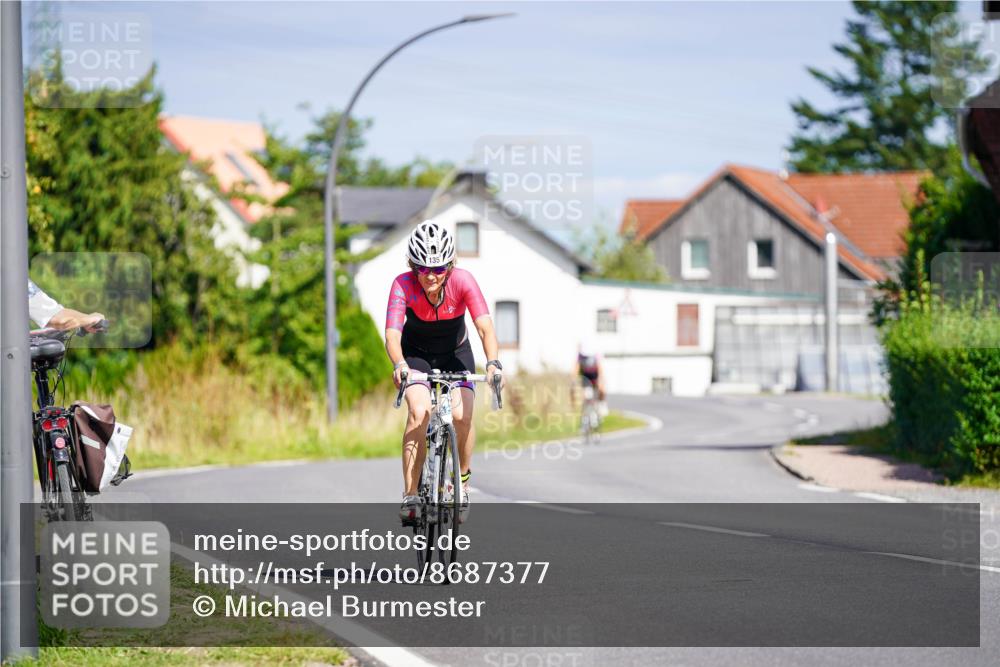 31.08.2025 - Elbe Triathlon Hamburg Michael Burmester http://msf.ph/oto/8687377 31.08.2025 14:54:46 Radfahren  meine-sportfotos.de
