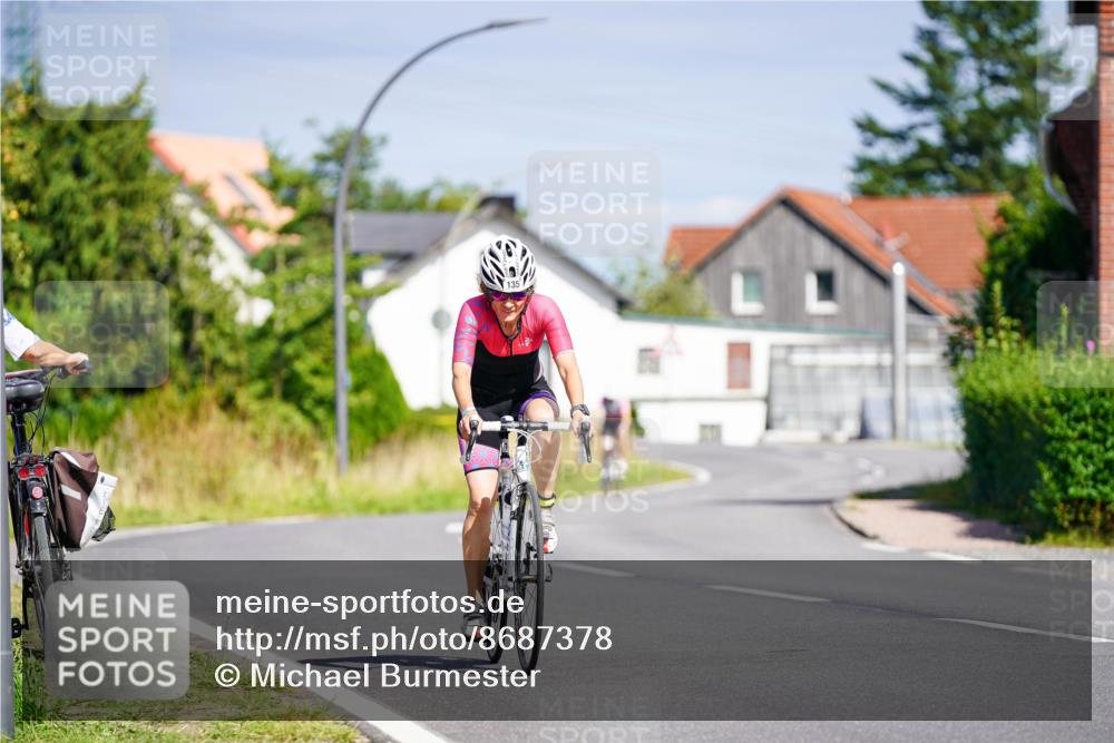 31.08.2025 - Elbe Triathlon Hamburg Michael Burmester http://msf.ph/oto/8687378 31.08.2025 14:54:47 Radfahren  meine-sportfotos.de