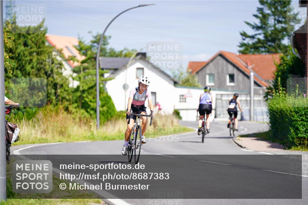 31.08.2025 - Elbe Triathlon Hamburg Michael Burmester http://msf.ph/oto/8687383 31.08.2025 14:54:52 Radfahren  meine-sportfotos.de