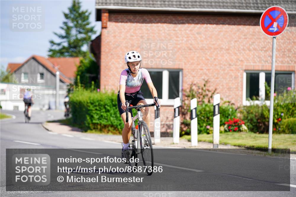 31.08.2025 - Elbe Triathlon Hamburg Michael Burmester http://msf.ph/oto/8687386 31.08.2025 14:54:54 Radfahren  meine-sportfotos.de