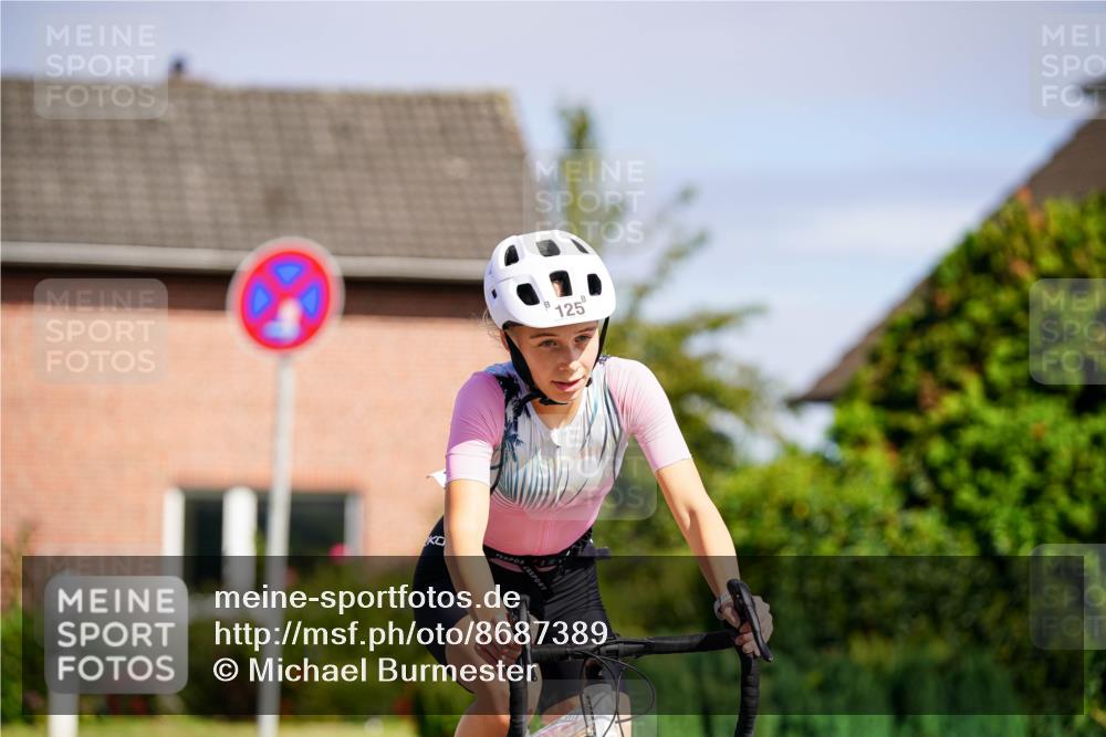 31.08.2025 - Elbe Triathlon Hamburg Michael Burmester http://msf.ph/oto/8687389 31.08.2025 14:54:55 Radfahren  meine-sportfotos.de