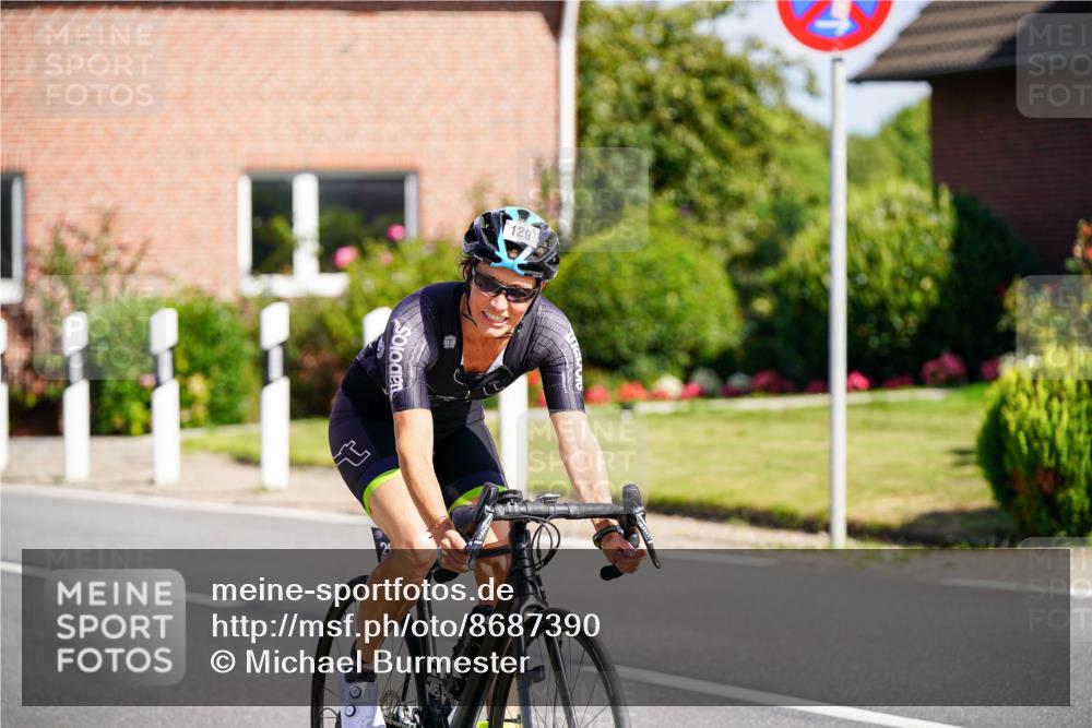 31.08.2025 - Elbe Triathlon Hamburg Michael Burmester http://msf.ph/oto/8687390 31.08.2025 14:55:48 Radfahren  meine-sportfotos.de