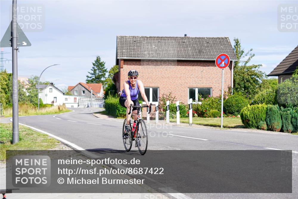 31.08.2025 - Elbe Triathlon Hamburg Michael Burmester http://msf.ph/oto/8687422 31.08.2025 14:57:37 Radfahren  meine-sportfotos.de